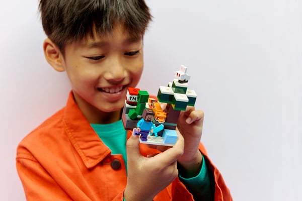 LEGO Minecraft 21583 Steves äventyr i Taigaskogen