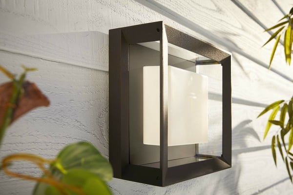 Philips Hue Econic Outdoor-smartvägg-/taklampa, svart, platt, fyrkantig, 26 cm, 1150 lm