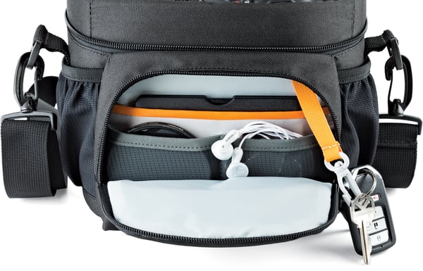 Lowepro Nova 160AW II, svart