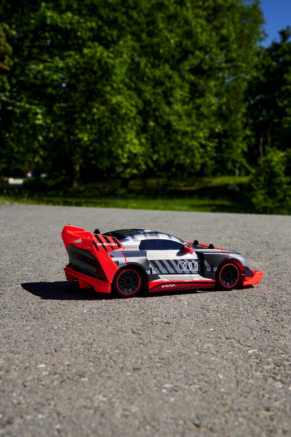 Dickie Toys Audi S1 E-Tron Quattro Drifting - fjernstyret bil, RTR
