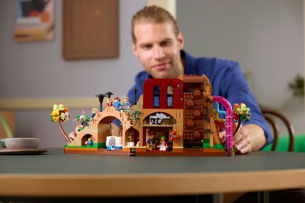 LEGO Ideas 21360 Villi Vonkka och chokladfabrik