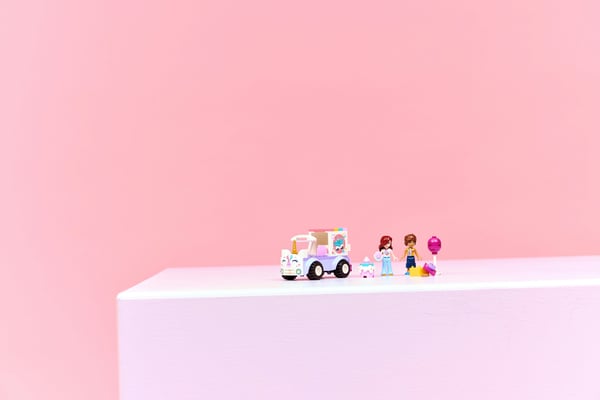 LEGO Friends 42675 Enhörningstårtbilen