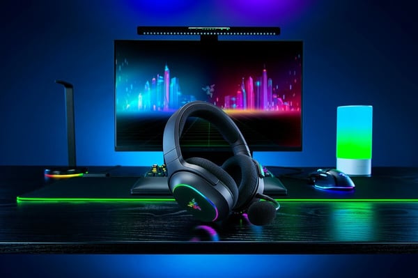 Razer Barracuda X Chroma trådlösa spelhörlurar, svart