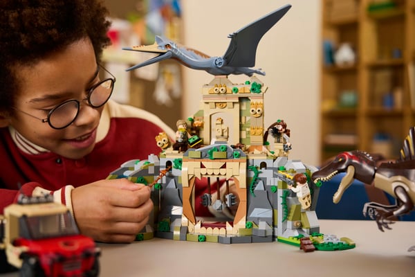 LEGO Jurassic World 76976 Spinosauriens och Quetzalcoatlus flykt