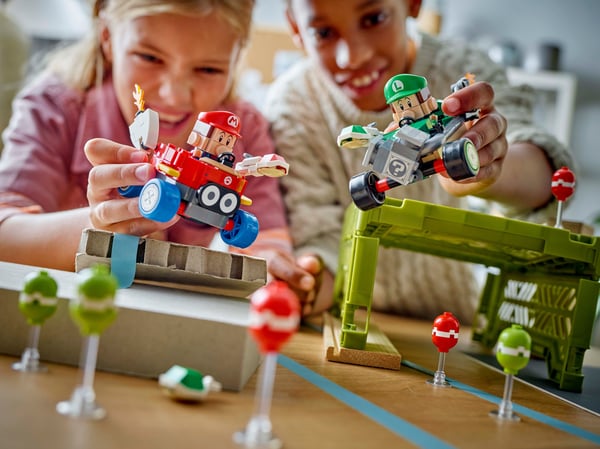 LEGO Super Mario 72034 – Mario Kart™ – Baby Mario mot Baby Luigi