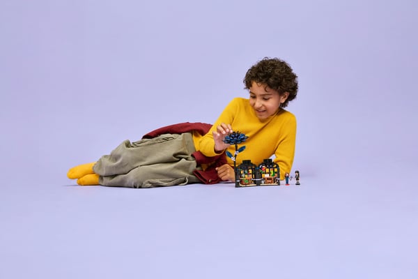 LEGO Wednesday 76784 - Svart dahlia