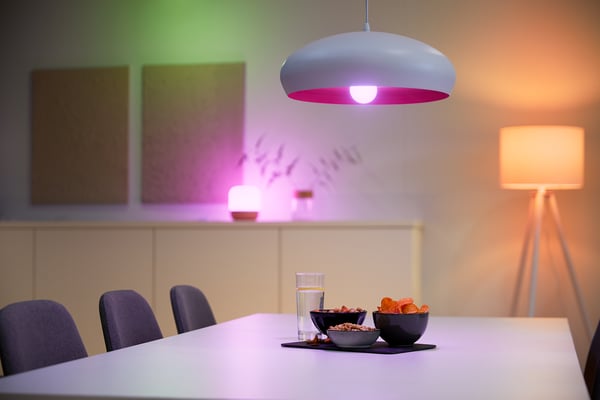 WiZ Smart LED-lampe, 806 lm, E27, RGBW