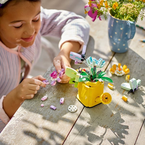 LEGO Creator Blommor i vattenkanna 3-i-1-leksak 31149