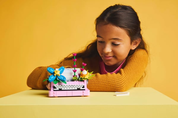 LEGO Creator 31169 – Skrivemaskine og blomster