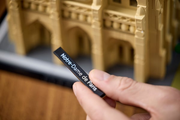 LEGO® Arkitektur Notre-Dame de Paris Sæt 21061