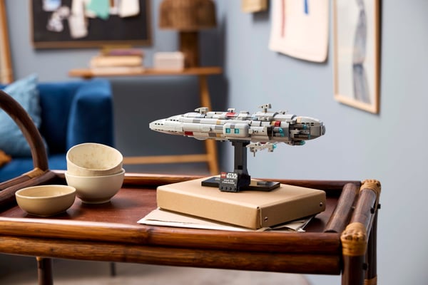 LEGO Star Wars 75405 – Home One -stjerneskib