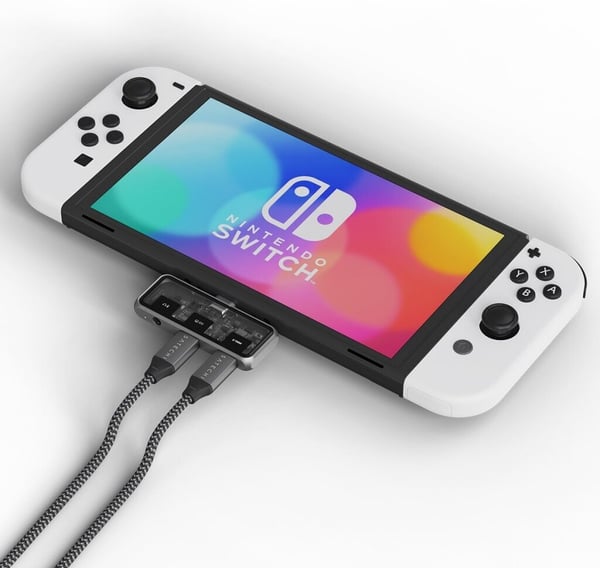 Satechi Mobile XR -USB-C-hubb med ljudåtergivning, stjärngrå