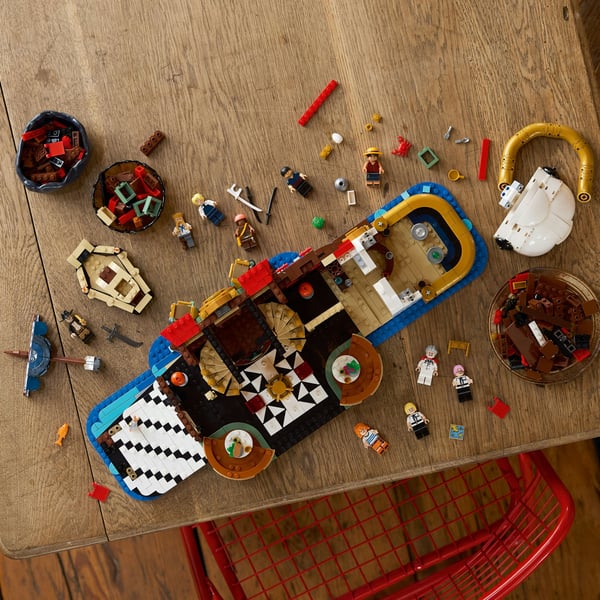LEGO ONE PIECE 75640 Flytande restaurang Baratie