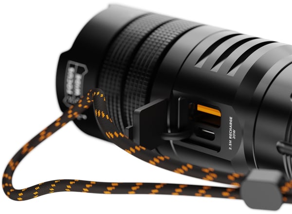 Xtorm Flashlight Power Bank 20 W ficklampa / powerbank, 10500 mAh