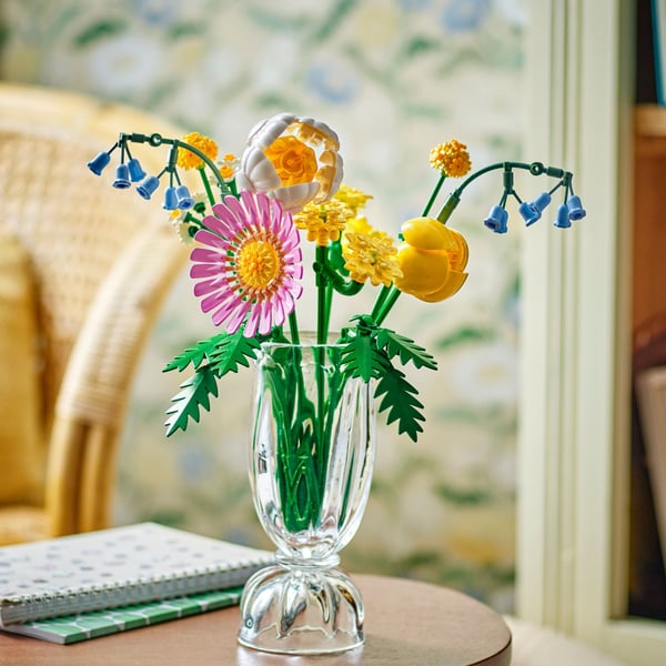 LEGO Botanicals 10347 – Liten solig blomsterbukett