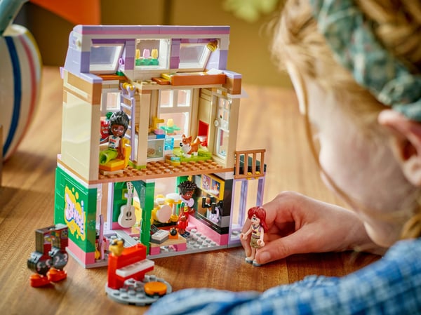 LEGO Friends 42653 - Musikaffär och bostad