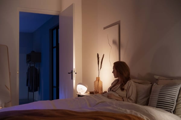Philips Hue Iris vit & färgambiance -smart bordslampa, vit, BT, 570 lm