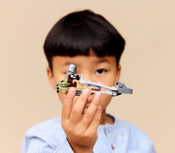 LEGO Star Wars TM 75436 Mandalorianens och Grogus speeder-cykel