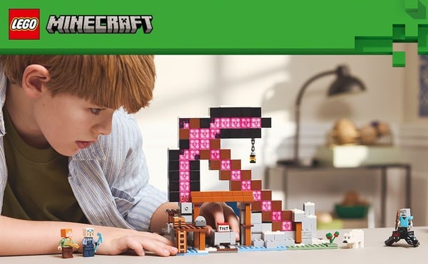 LEGO Minecraft 21277 Hackgruva