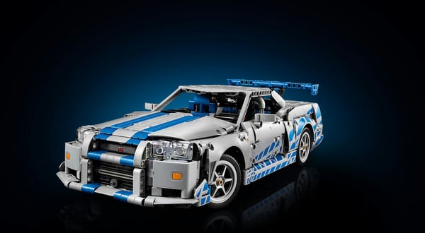 LEGO Technic 42210 2 Fast 2 Furious Nissan Skyline GT-R (R34) bil