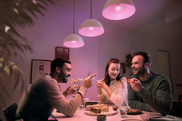 Philips Hue White and Color Ambiance Ljuskrona lampa, E14 P45