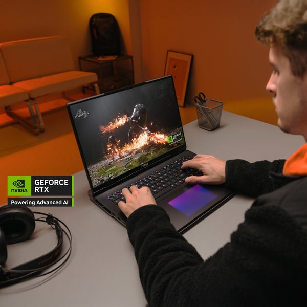 MSI Titan 18 HX AI 18" gaming laptop (A2XWIG-002NEU)