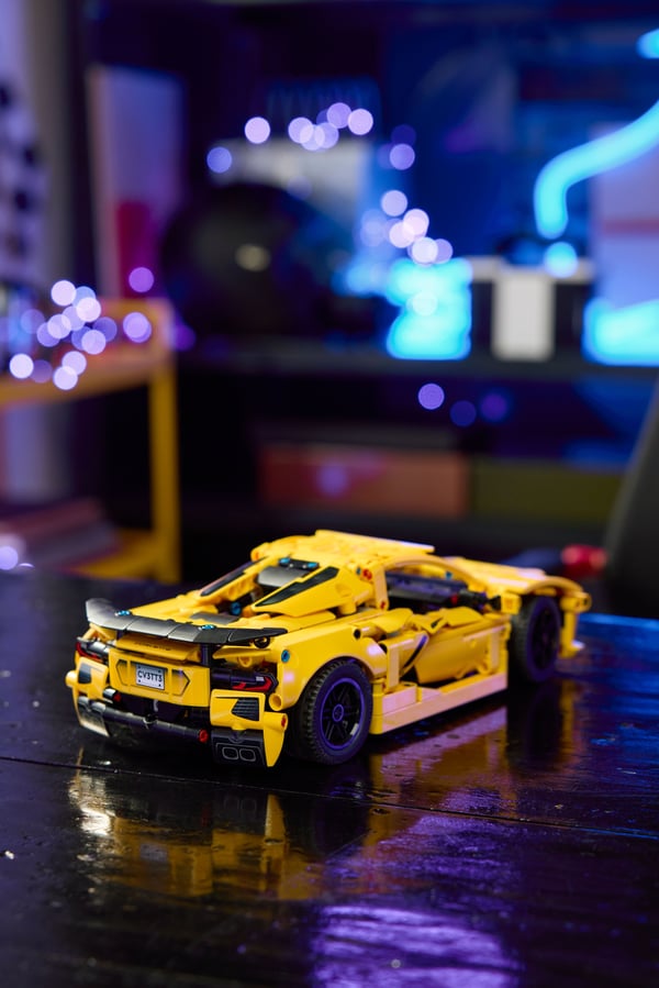 LEGO Technic 42205 – Chevrolet Corvette Stingray