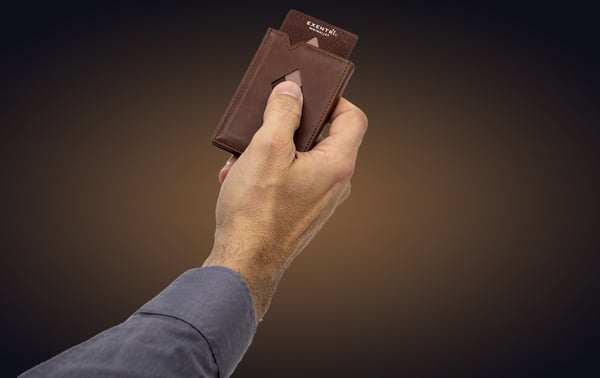 Exentri Miniwallet -plånbok, hasselnöt