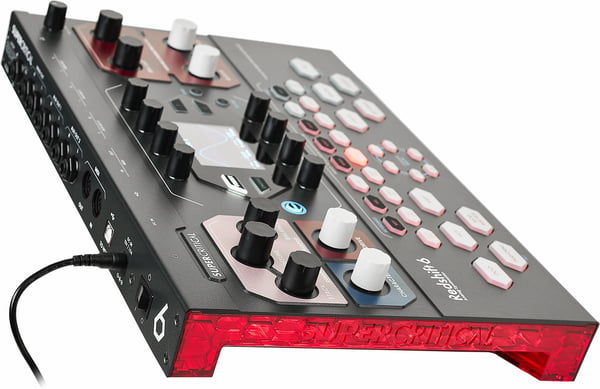 Superkritisk Redshift 6-synthesizer