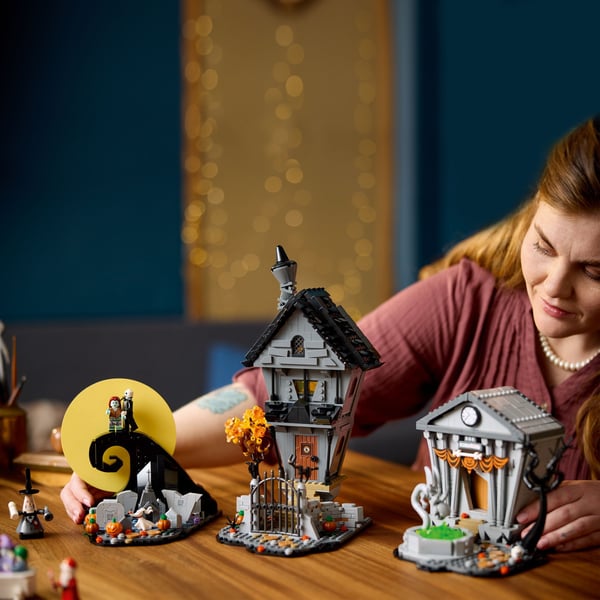 LEGO Ideas The Nightmare Before Christmas Dioramaset 21351