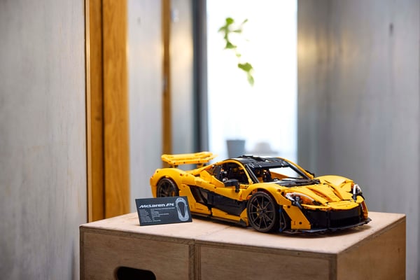 LEGO Technic McLaren P1™ byggset för vuxna 42172