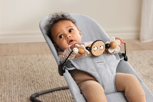 BabyBjörn Googly Eyes - legetøjsstol, sort og hvid