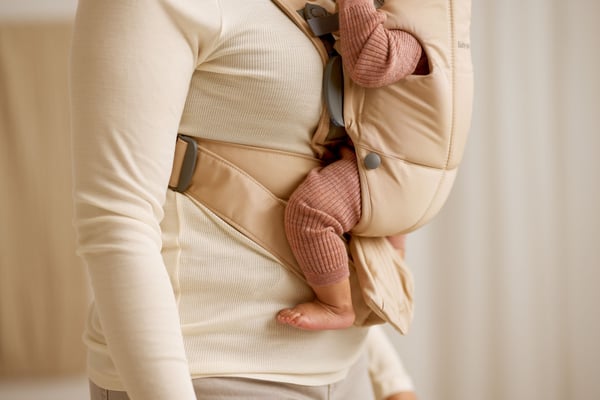 BabyBjörn Mini Woven bærepose, beige