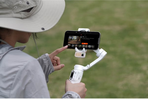HOHEM iSteady V3 AI Kit gimbal för mobiltelefon, vit