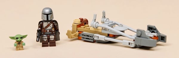 LEGO Star Wars TM 75436 Mandalorianens och Grogus speeder-cykel