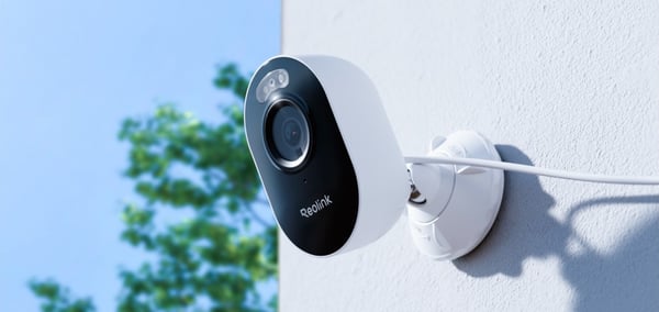 Reolink Lumus 4MP WiFi övervakningskamera med LED-strålkastare, för utomhusbruk