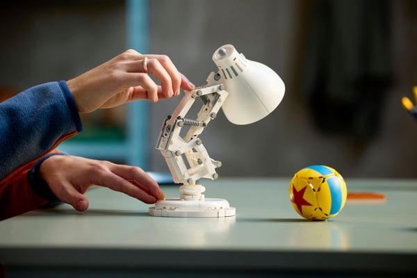 LEGO Ideas 21357 Disney Pixar Luxo Jr.