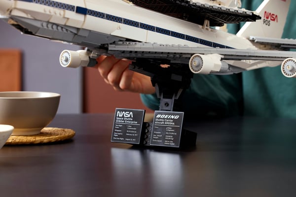 LEGO Icons 10360 - Transportflygplan för rymdfärja