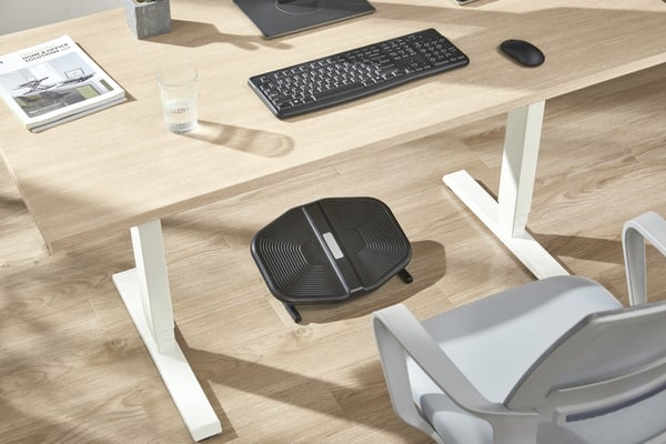 ErgoWork Footrest Zero - ergonomisk fotstöd, svart