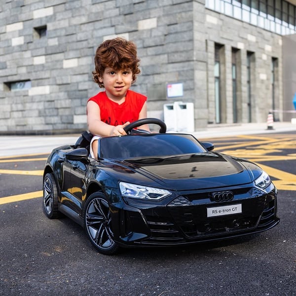 Audi RS e-tron GT - elbil, sort