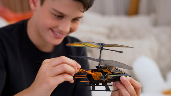 Flybotic Hover Blast - fjärrstyrd helikopter