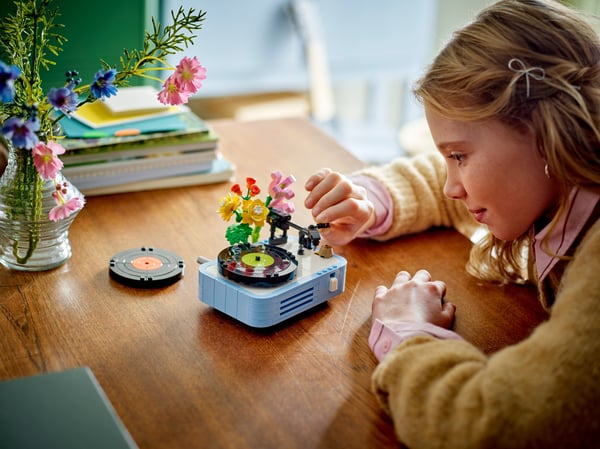 LEGO Creator 31172 – Skivspelare och blommor