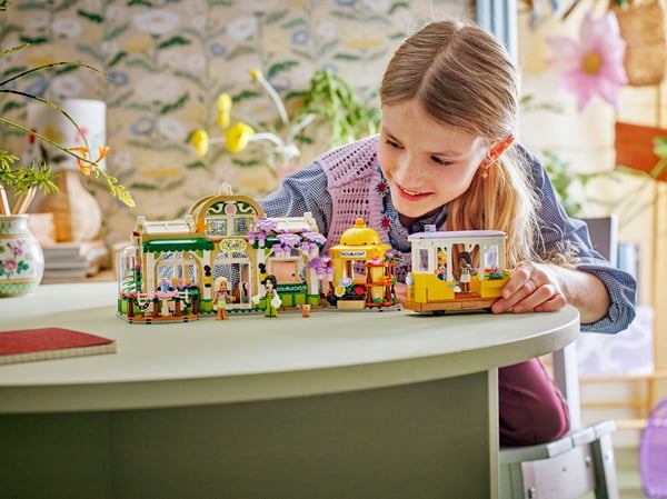 LEGO Friends 42671 - Växtcafé och blomsterbutik
