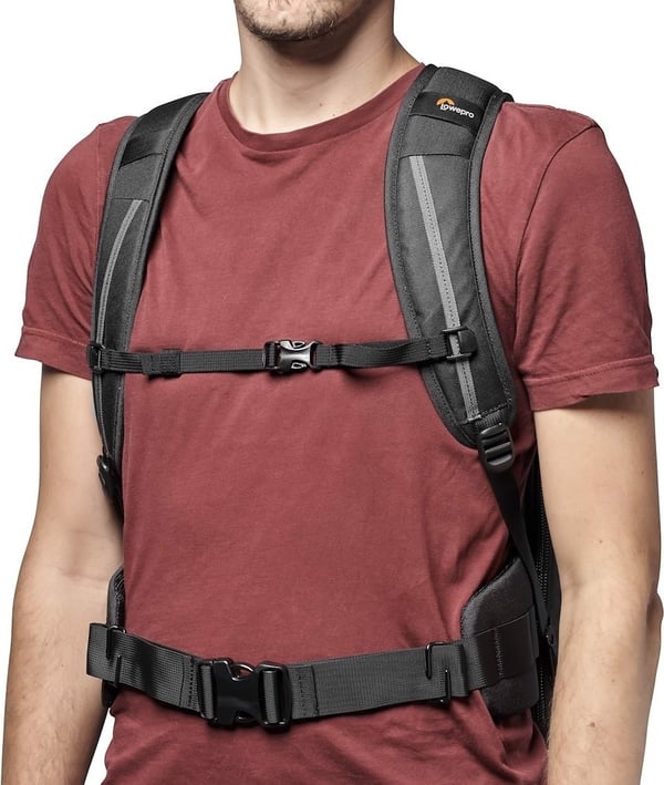 Lowepro Flipside BP 400 AW III -kameraryggsäck, svart