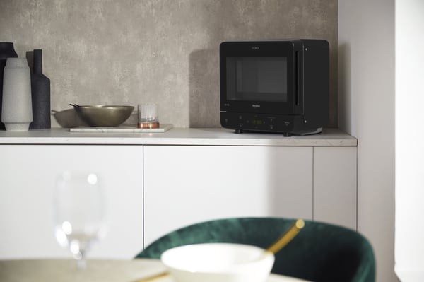Whirlpool MAX 34 BL mikrobølgeovn, sort