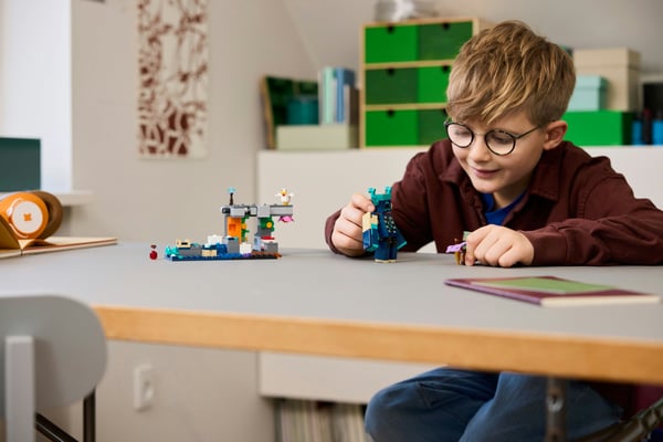 LEGO Minecraft 21274 Väktarmötet