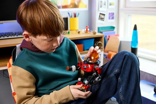 LEGO Sonic the Hedgehog 77005 - Knuckles mot Dr. Eggman och Egg Crusher-roboten