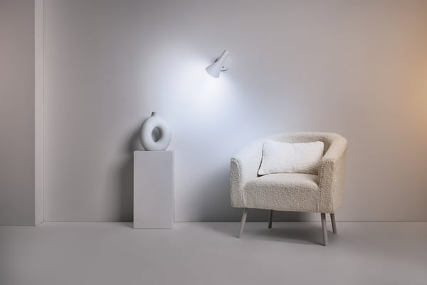 WiZ smartlampe, E14, RGBW - alle farver og nuancer af hvidt lys, Wi-Fi, 470 lm