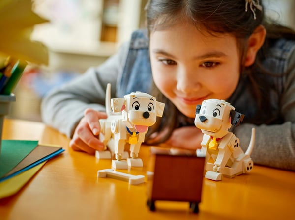 LEGO Disney 43271 101 dalmatinervalpar: Fläck och Pipsa