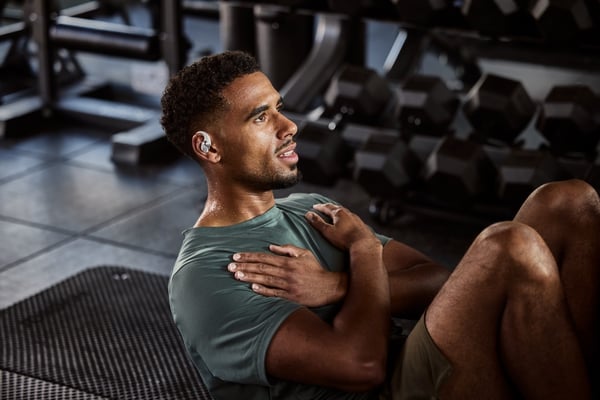 SHOKZ OpenFit 2+ trådlösa öronskåpshörlurar, grå